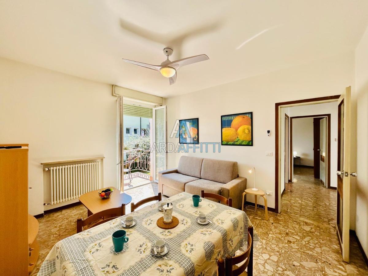 Ares Apartment - Vicino Al Lago Di Garda E Alla Stazione Treno Desenzano del Garda Luaran gambar
