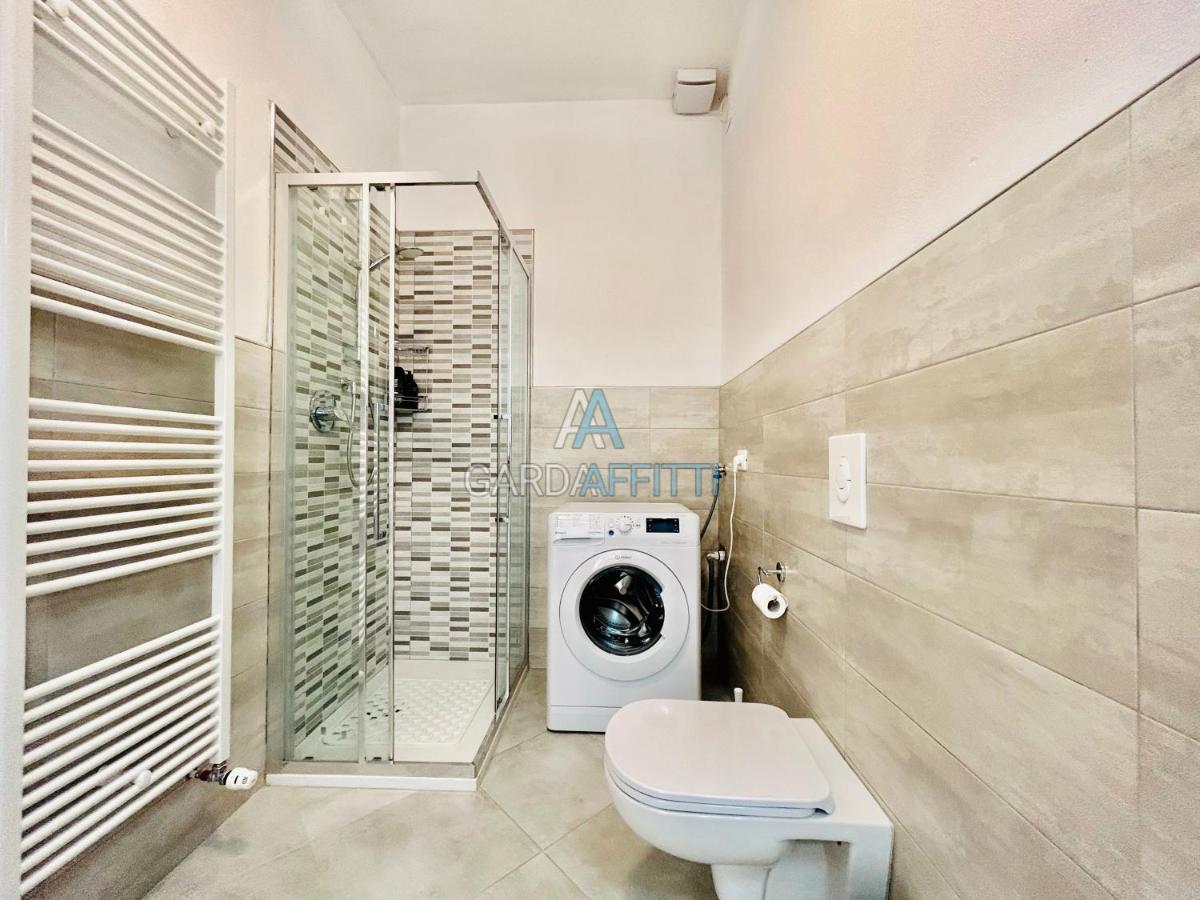 Ares Apartment - Vicino Al Lago Di Garda E Alla Stazione Treno Desenzano del Garda Luaran gambar