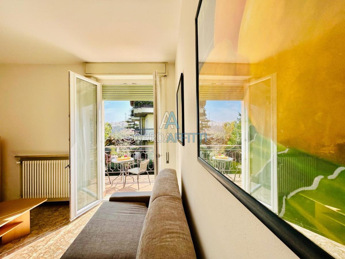 Ares Apartment - Vicino Al Lago Di Garda E Alla Stazione Treno Desenzano del Garda Luaran gambar