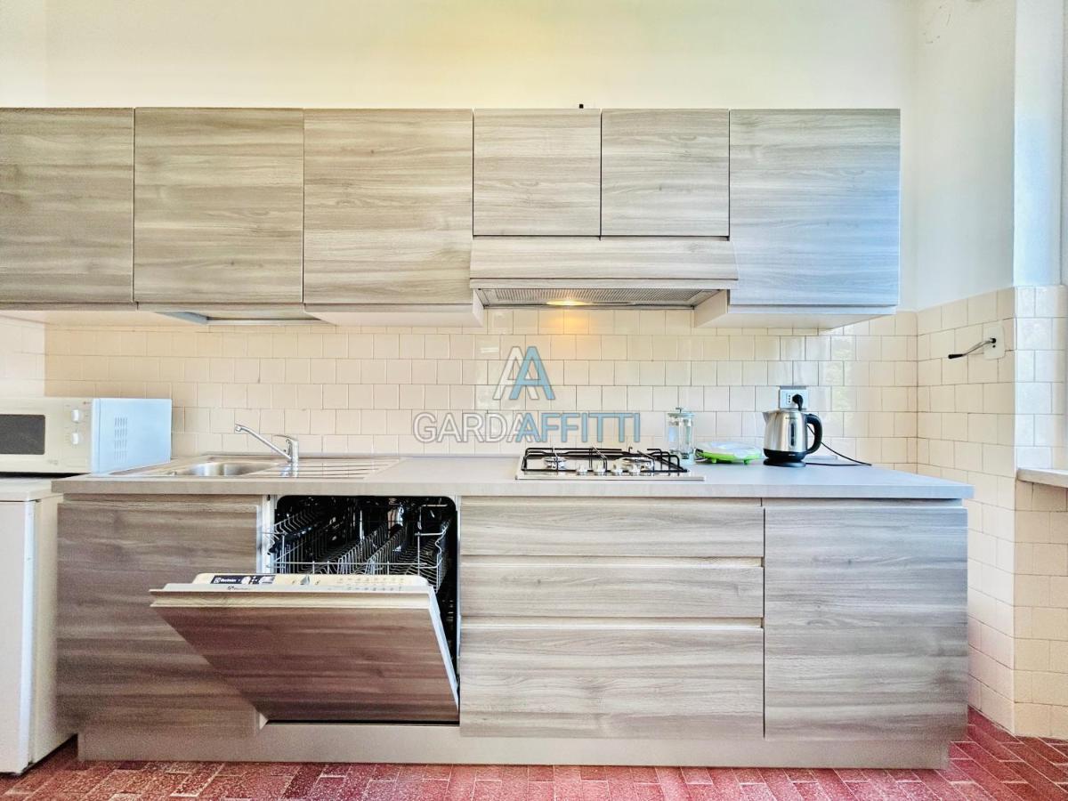 Ares Apartment - Vicino Al Lago Di Garda E Alla Stazione Treno Desenzano del Garda Luaran gambar