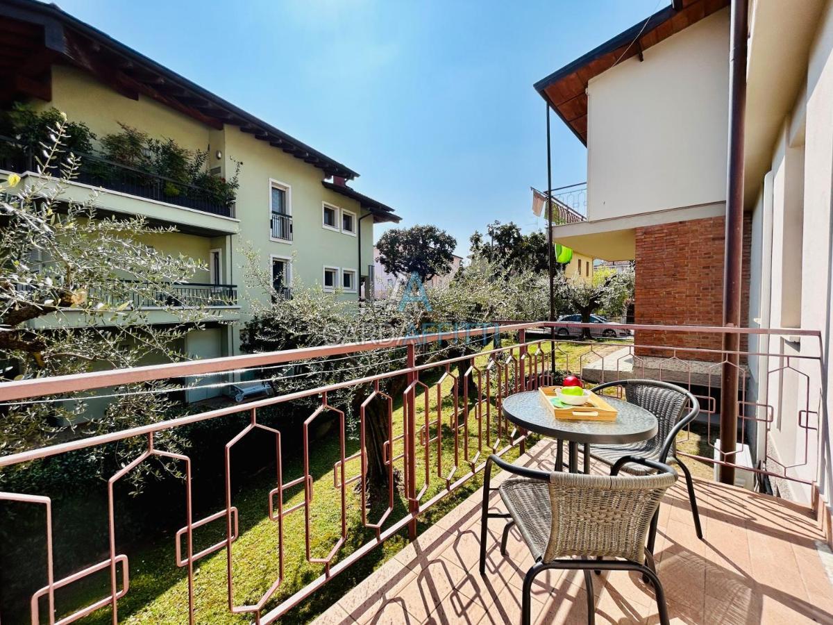 Ares Apartment - Vicino Al Lago Di Garda E Alla Stazione Treno Desenzano del Garda Luaran gambar