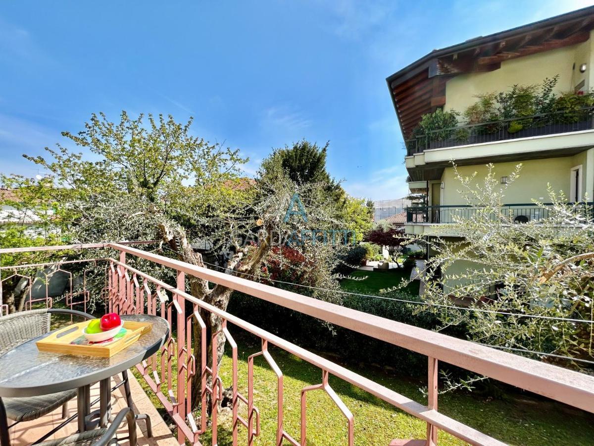 Ares Apartment - Vicino Al Lago Di Garda E Alla Stazione Treno Desenzano del Garda Luaran gambar